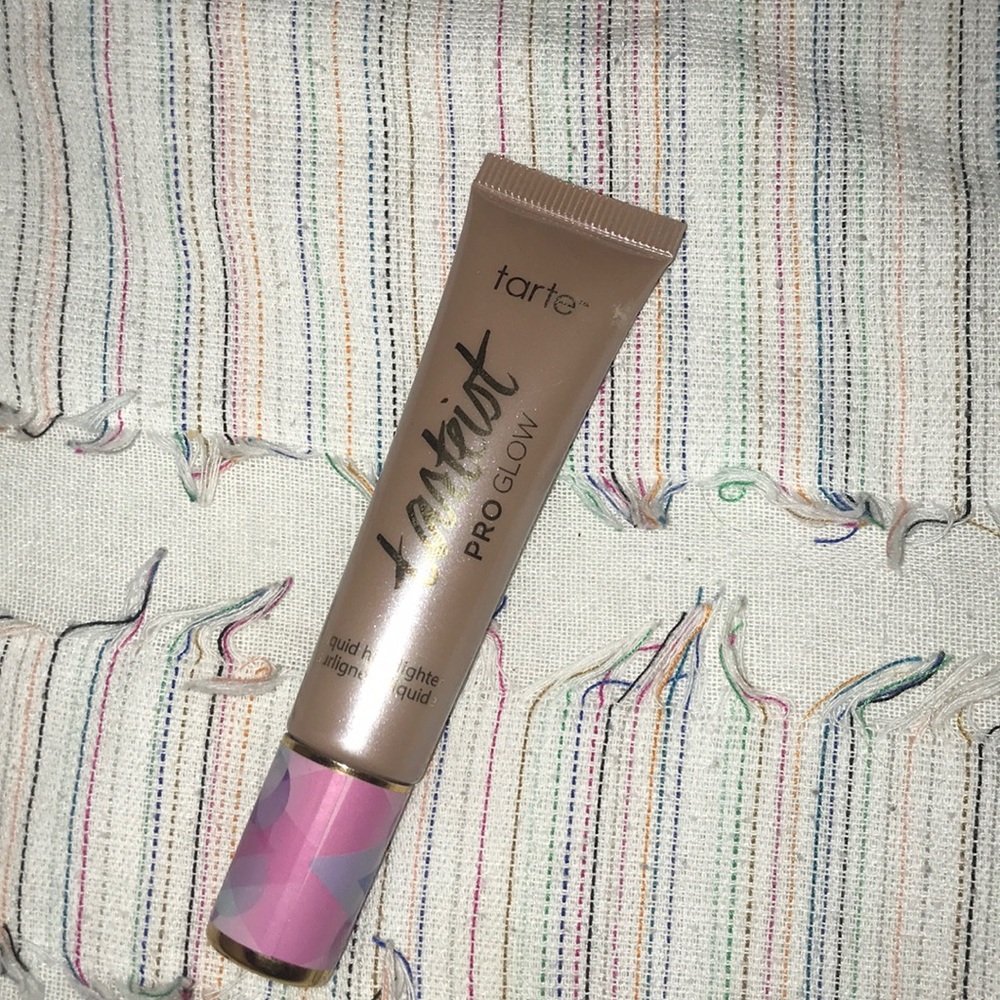 tarte tarteist pro glow liquid highlighter